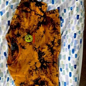 Hot topic cropped tie dye shirt